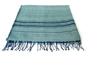 
                  
                    Lade das Bild in den Galerie-Viewer, BLUE NILE MAXI-SCHAL – Tiefes Blau. Großes Format. Naturinspiriert.
                  
                